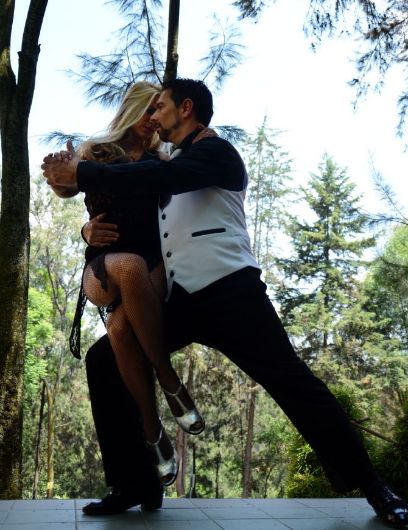 Mostrar detalles de Degustación de Tangos a Media Luz Imagen de Degustación de Tangos a Media Luz