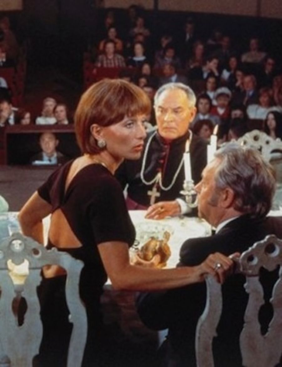 Imagen de The Discreet Charm of the Bourgeoisie France | Surrealist Comedy Director: Luis Buñuel